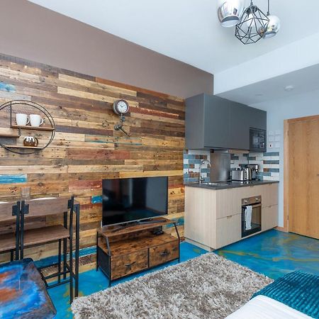 New Stylish Studio Flat Near Woolwich Tube Лондон Экстерьер фото